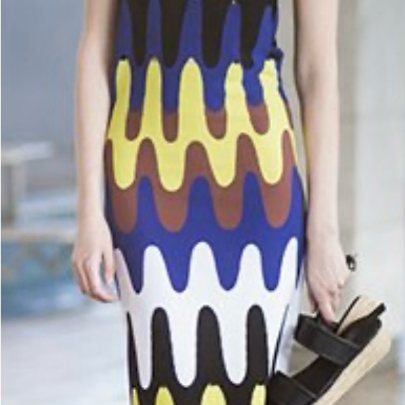 MINT Condition Emilio Pucci Retro Sleeveless Sweater Dress (Size S) Retail: $800 - Picture 7 of 8